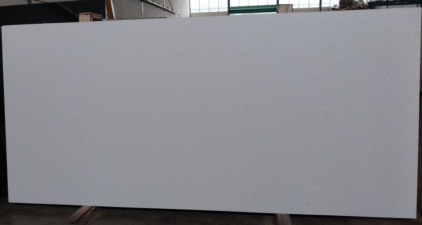 Lámina de Cuarzo White Galaxy (300x140x1,5cm)