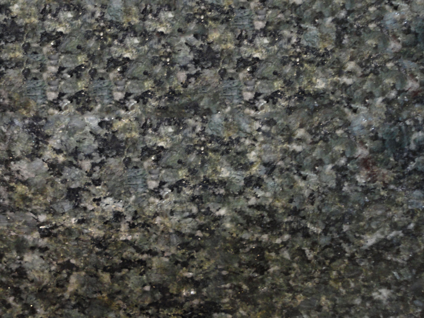 Lámina de Granito Pulido Verde Ubatuba 2CM (precio x m2)