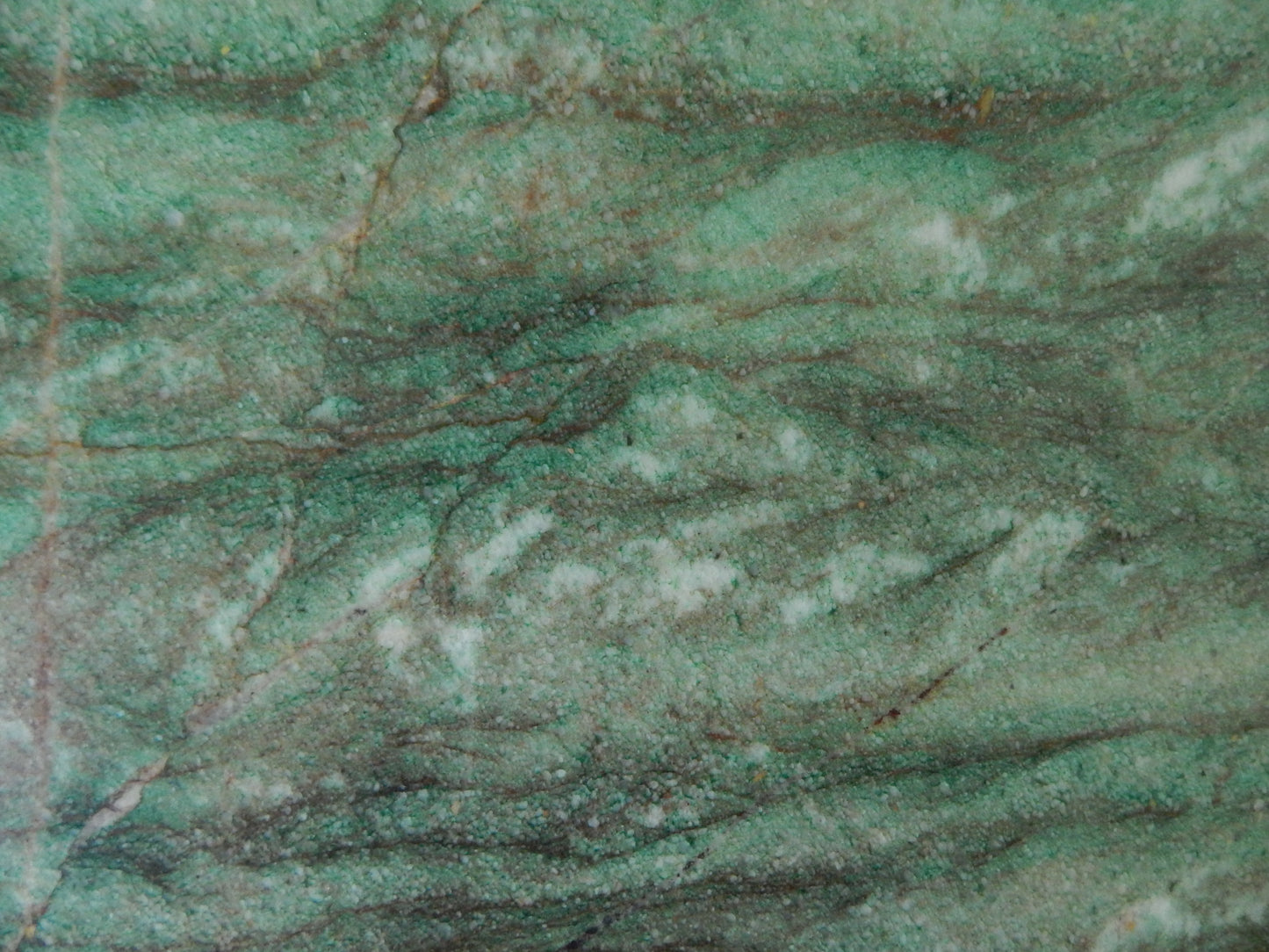 Lámina de Cuarcita Pulida Verde Gaya VT 2CM (precio x m2)