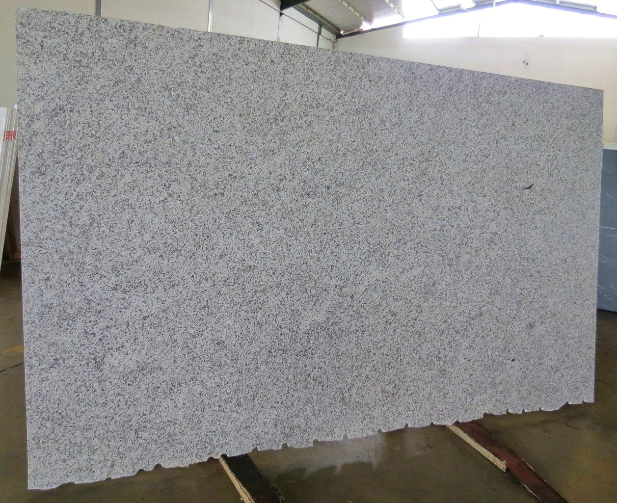 Lámina de Granito Pulido Silver White 2CM (precio x m2)